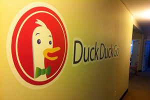 Китай заблокировал Duck Duck Go