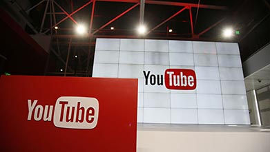 Роскомнадзор потребовал прекратить рекламу незаконных акций на YouTube