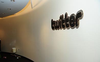 Twitter запретил рекламу государственных СМИ