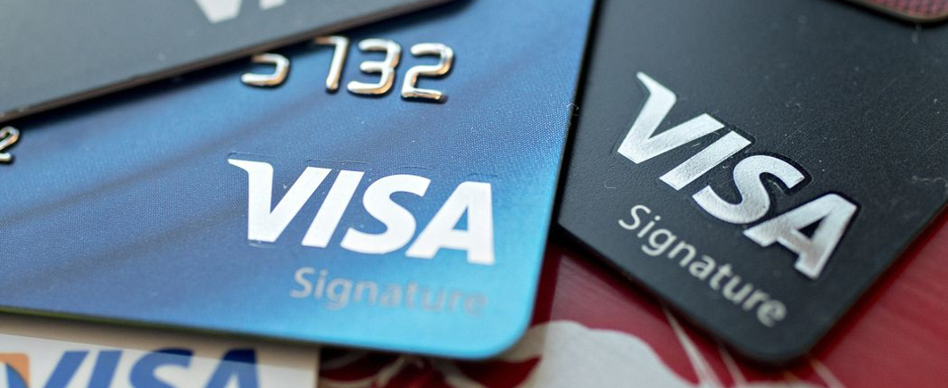 Visa запустила в России функцию удаления данных банковских карт с сайтов